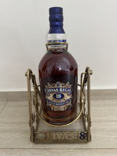 Chivas Regal Gold Signature 18 Year Old, Oak Cask, 40% whisky bottle