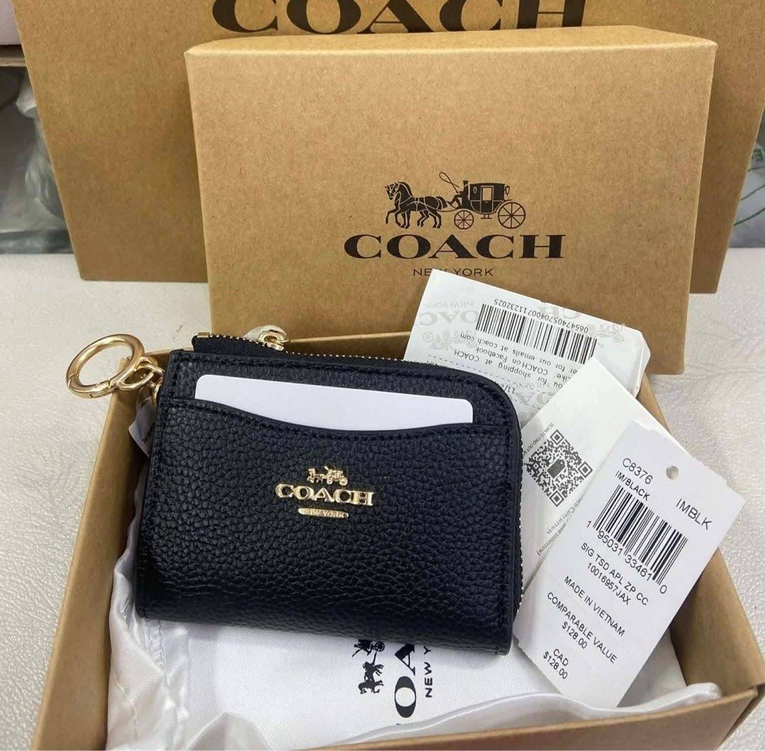 Coach Zip Card Case (Category: Luxury Bags & Wallets) located in Manila. Submitted by vera.prudence (Listing ID 1421490299, Image 2). Description: ☘️ CCH L Zip Cardcase 11.4x7.6x1.3cm P1000 Actual Photo Plus SF.