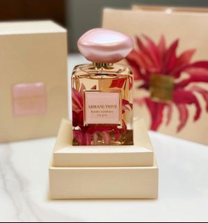 (Category: ) located in . Submitted by perfume.legend (Listing ID 1421453028, Image 1). Description: .