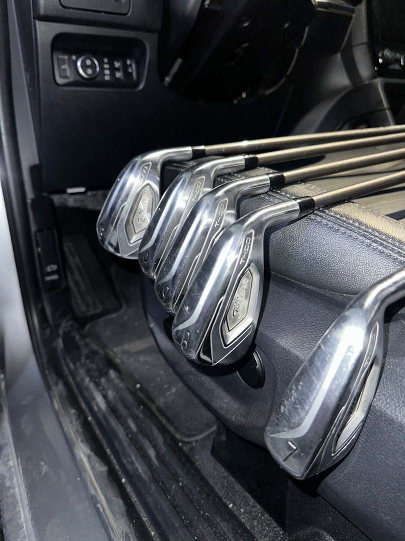 Golf clubs irons (Category: Golf) located in Cebu City. Submitted by cha0213 (Listing ID 1421581042, Image 3). Description: Titleist irons 7,8,9,P,43 Shaft: graphite regular Good for high handicapper Good for improving the game Location: Cebu City.