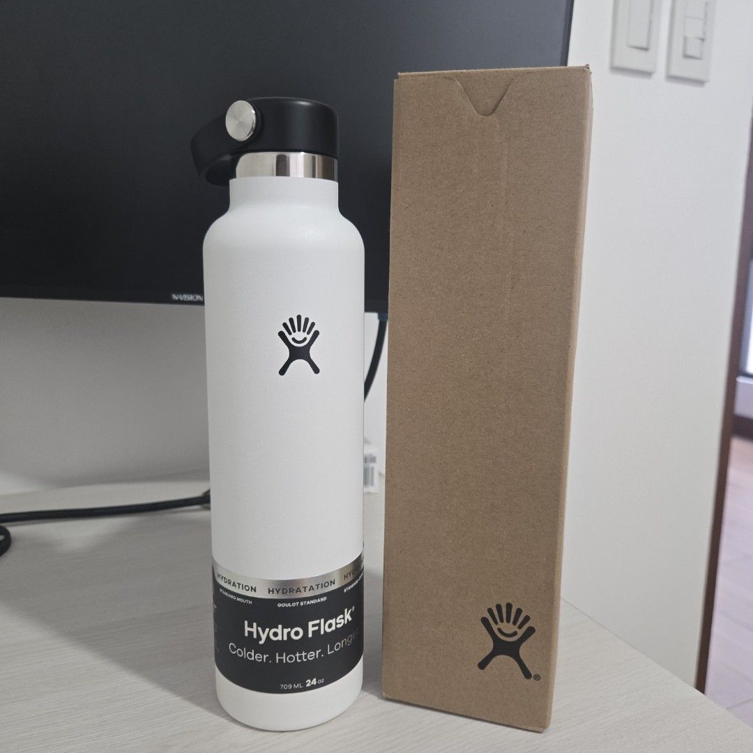 Hydro Flask 24 oz Standard Mouth w/ Flex Cap (White) (Category: Water Bottles & Tumblers) located in Malabon City. Submitted by cosmically (Listing ID 1421471553, Image 2). Description: - Hydro Flask 24 oz Standard Mouth water bottle. - Color: White body, black cap. - Includes original box. - New, never been used. - Keeps drinks colder, hotter, and longer. dm me for any questions! loc: Malabon .