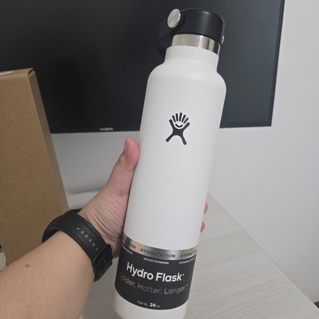 Hydro Flask 24 oz Standard Mouth w/ Flex Cap (White) (Category: Water Bottles & Tumblers) located in Malabon City. Submitted by cosmically (Listing ID 1421471553, Image 1). Description: - Hydro Flask 24 oz Standard Mouth water bottle. - Color: White body, black cap. - Includes original box. - New, never been used. - Keeps drinks colder, hotter, and longer. dm me for any questions! loc: Malabon .