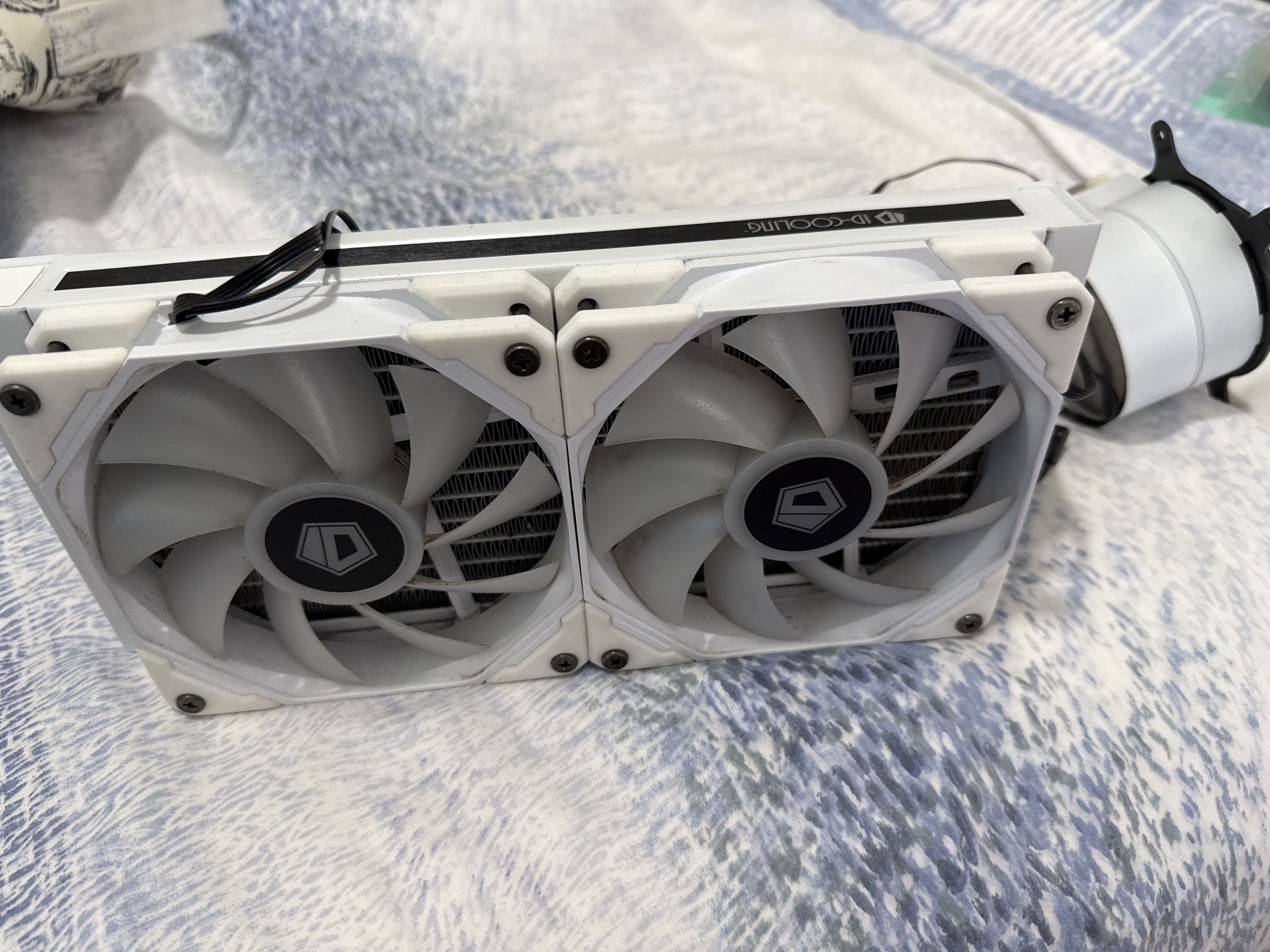 ID-COOLING Frostflow X 240 CPU Liquid Cooler - White RGB
