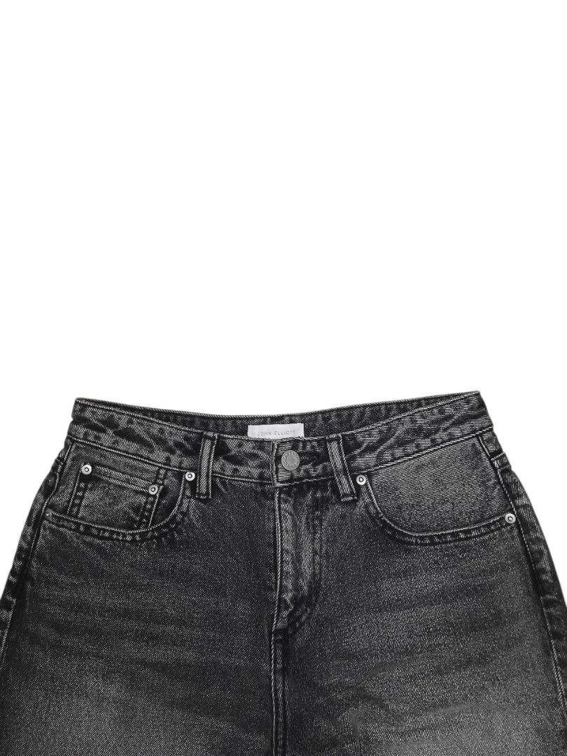 John Elliot Wideleg Black Washed Jeans (Category: Jeans) located in Iba. Submitted by tylerdcremator (Listing ID 1421569676, Image 2). Description: WAIST - 26-27 LENGTH - 37 LEG OPENING 11 NO ISSUES EXCELLENT.