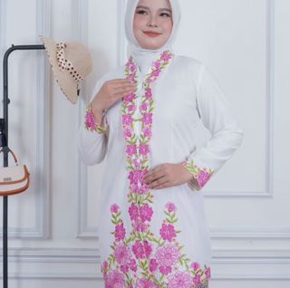 (Category: ) located in . Submitted by nursyamimiibrahim (Listing ID 1421567093, Image 1). Description: .