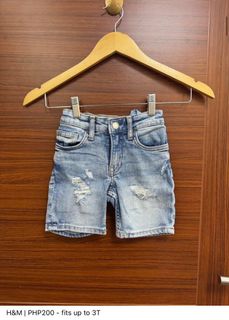 (Category: ) located in . Submitted by tinywhinypreloved (Listing ID 1414409920, Image 1). Description: .