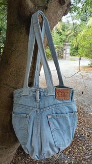 (Category: ) located in . Submitted by gomothriftstore (Listing ID 1421542771, Image 1). Description: .