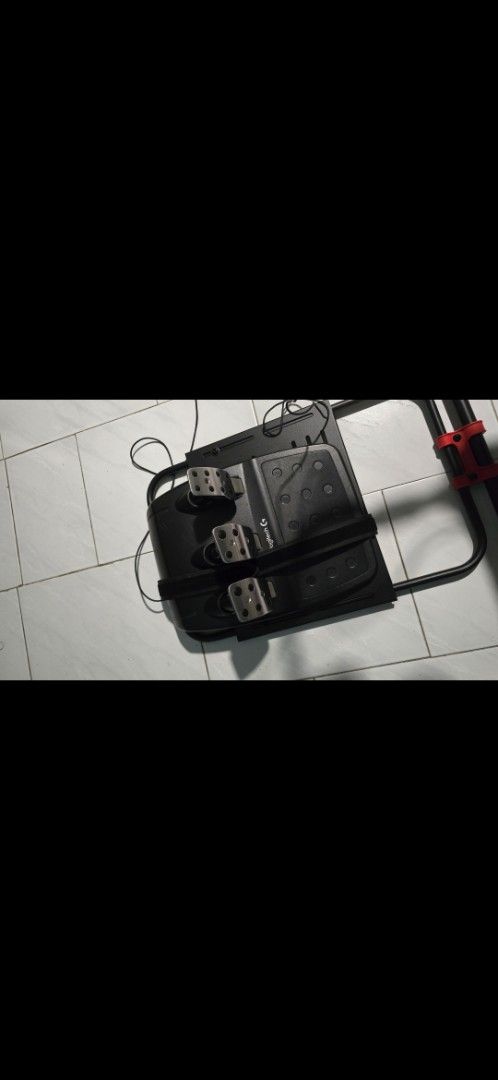 Logitech G29 Racing Wheel & Seat Combo, Video Gaming, Gaming ...