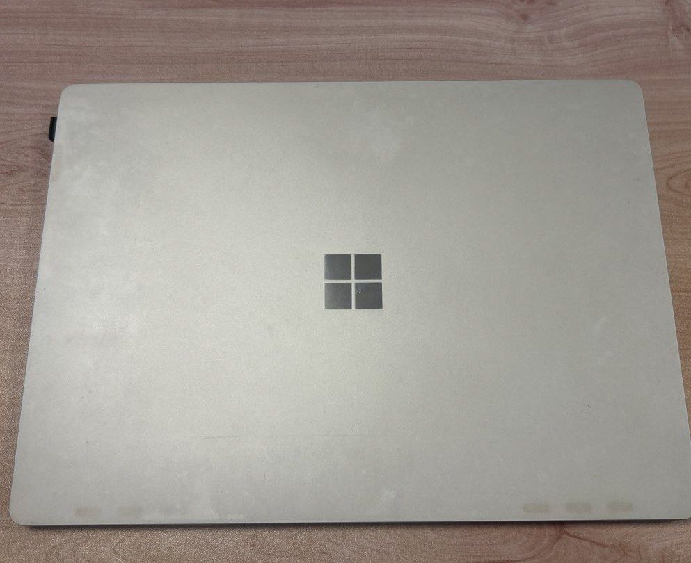 Microsoft Surface Laptop 2 65561371783042110