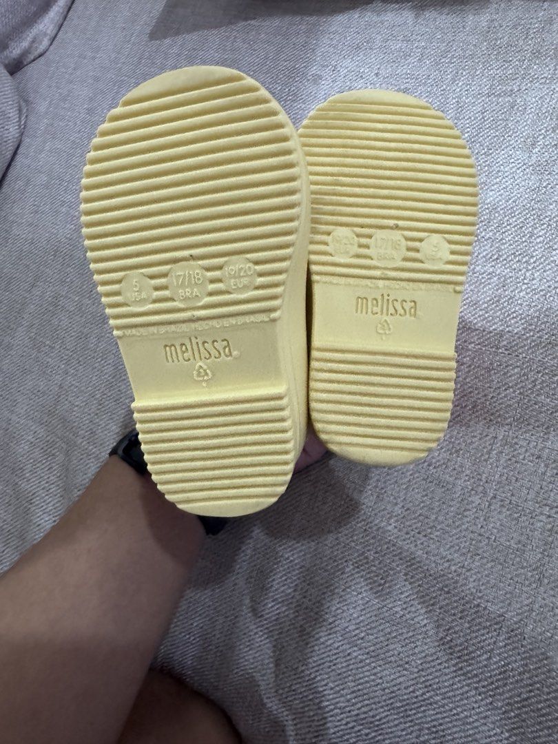 Mini Melissa Boots with Pink Bow (Category: Babies & Kids Fashion) located in Makati City. Submitted by httpsbarbs (Listing ID 1421564890, Image 3). Description: Original Mini Melissa No box, used few times US5 kids 19/20EUR Shipping at buyer’s expense.