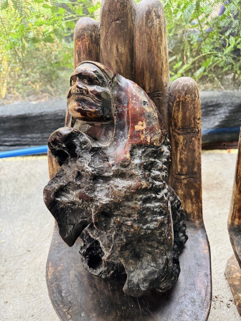 Old Drift Wood Sculpture (Category: Figurines & Statues) located in Mabalacat. Submitted by darkmochafrappe2 (Listing ID 1421496784, Image 3). Description: - Hand-carved wooden sculpture - Features detailed face and body - Crafted from dark, textured wood - Natural, aged wood appearance - Unique display piece - Can be used as garden decor 📍LOCATION: Mabalacat, Pampanga.