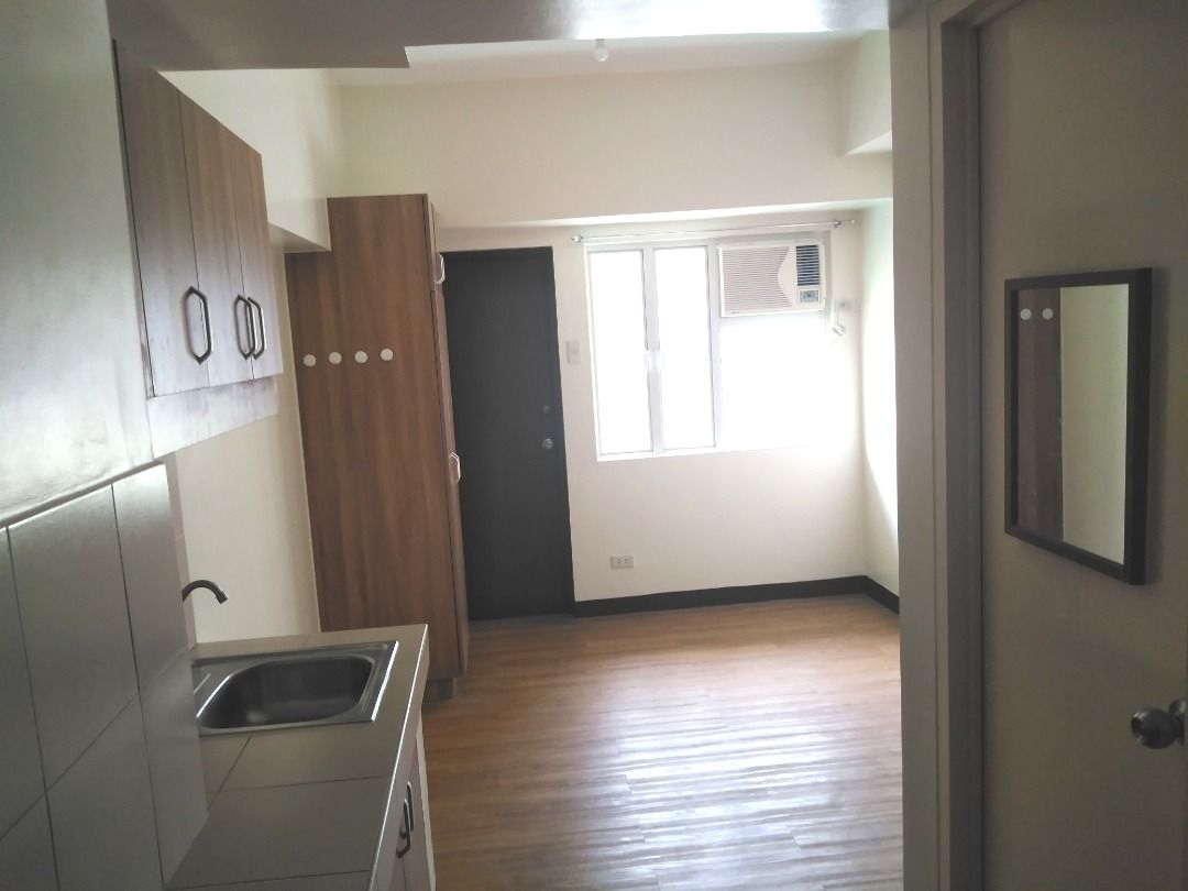 Pines Peak Tower 1 - Studio For Sale (Category: Apartments & Condos) located in Pasig City. Submitted by booknhobs (Listing ID 1421612460, Image 2). Description: Studio Unit (19.56 sqm) Outer unit - facing SM Light Upper unit - 23rd floor Walking distance to SM Light Mall, MRT Boni Station, VRP Hospital, etc. One Tricycle lang pa-greenfield at Ortigas. Currently with Tenant. Madaling paupahan dahil maganda ang location. RFS: Need funds for my oth