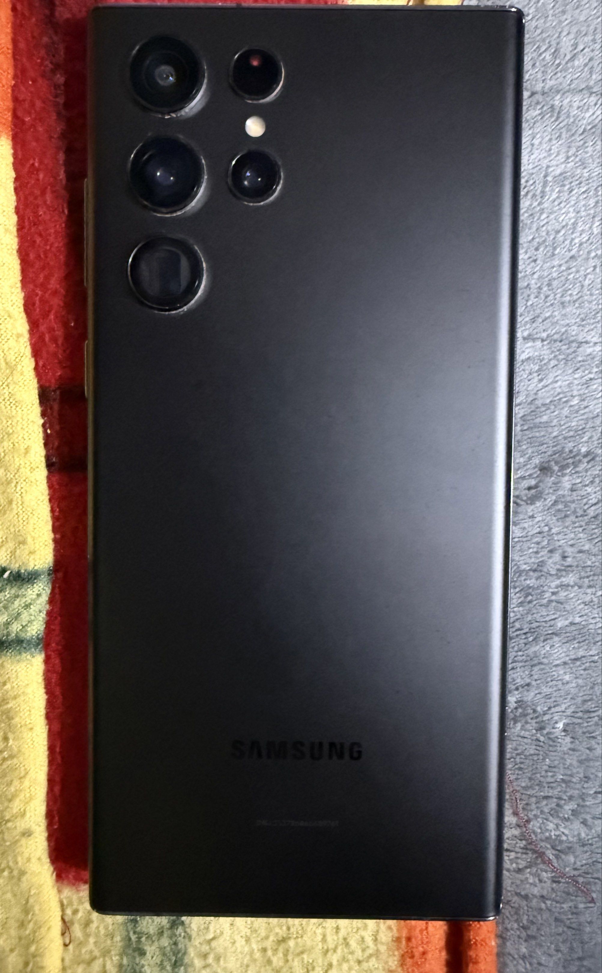Samsung Galaxy S22 Ultra 256gb (Category: Samsung) located in Manila. Submitted by iryan (Listing ID 1421547557, Image 2). Description: ❤️Samsung Galaxy S22 Ultra 256gb ❤️Black ❤️dual sim (eSim and physical) ❤️used only as a secondary phone ❤️has minimal scratches on sides due to housing cover’s scratches as seen on photo ❤️no dents ❤️call or text for faster transaction 0 9 6 6 7 0 1 2 8 1 0 ❤️meet up antipolo city area or nearby city .