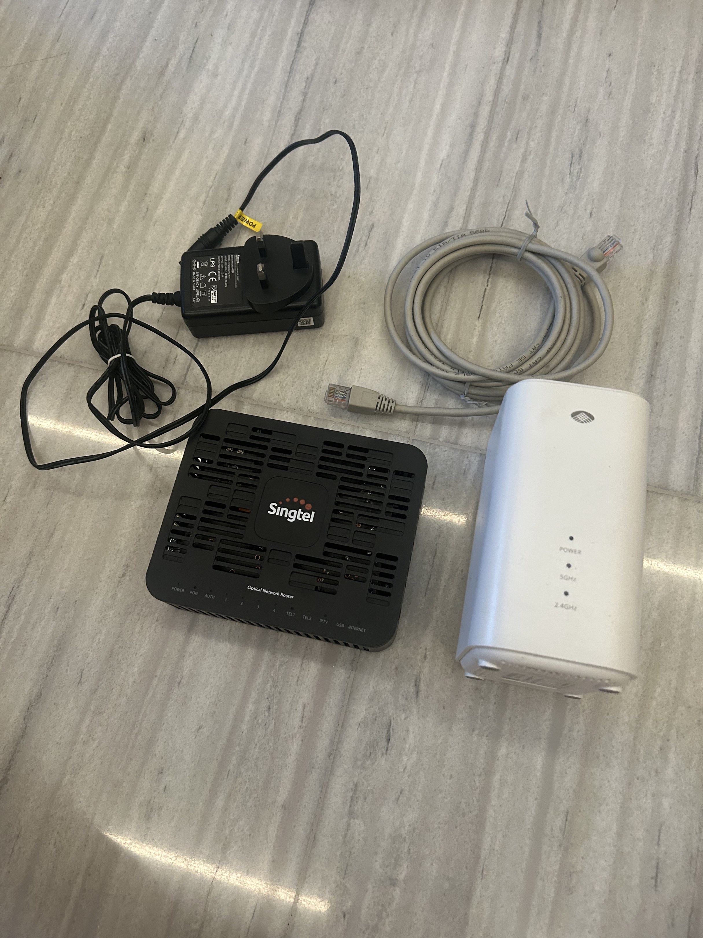Singtel Optical Network Router & Askey Router, Computers & Tech, Parts ...