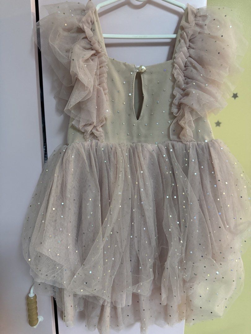 Spinkiewear Sparkly Tulle Dress (Category: Babies & Kids Fashion) located in Quezon City. Submitted by actank (Listing ID 1421453404, Image 3). Description: Size 2/3.