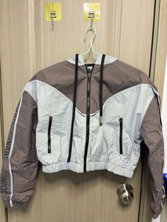 （分類：）位於 。 由 cc.2019 提交（商品編號 1421541535，圖片 1）。簡介： 。