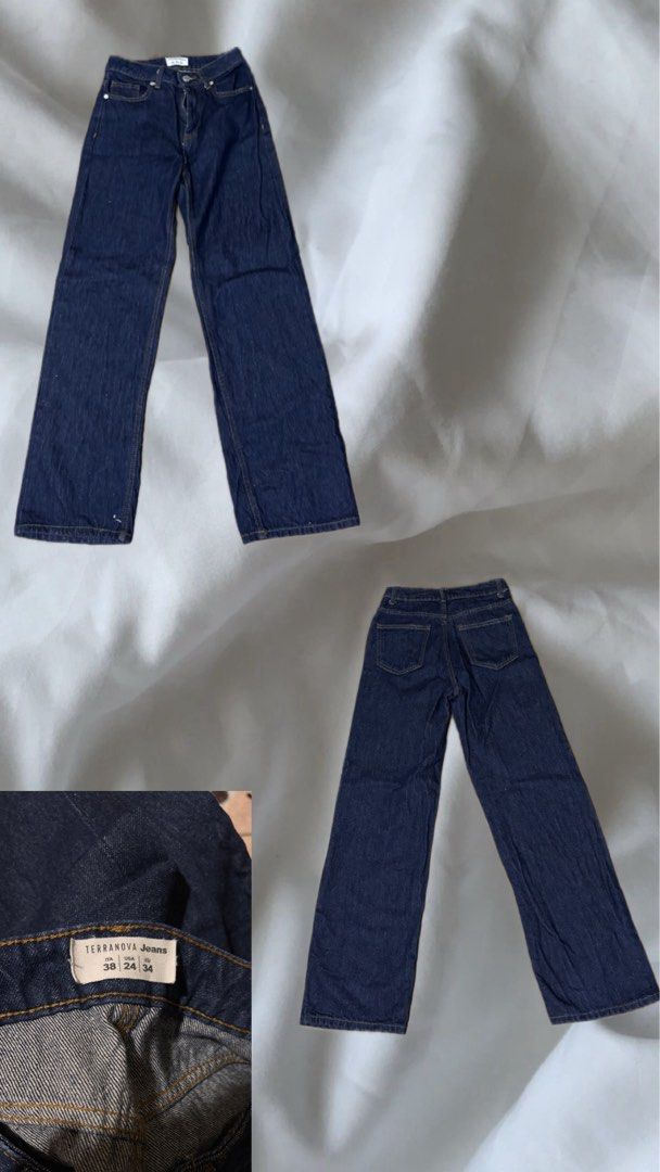 Terranova Dark Wash Jeans (Category: Jeans) located in Pamplona. Submitted by charmlin (Listing ID 1421578868, Image 1). Description: - Terranova dark wash jeans - Straight leg fit - Size: 38 EU / 24 USA / 34 UK - Classic five-pocket design - Button and zipper closure - Sturdy denim material.