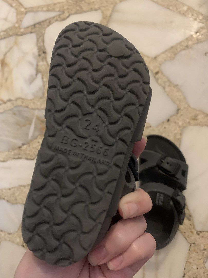 Thailand Apple Sandals Size 24 (Category: Babies & Kids Fashion) located in Makati City. Submitted by xaannee (Listing ID 1421460069, Image 3). Description: Gray Apple sandals, size 24, made in Thailand. Adjustable straps and textured sole. Great for everyday use. Pick up at makati.