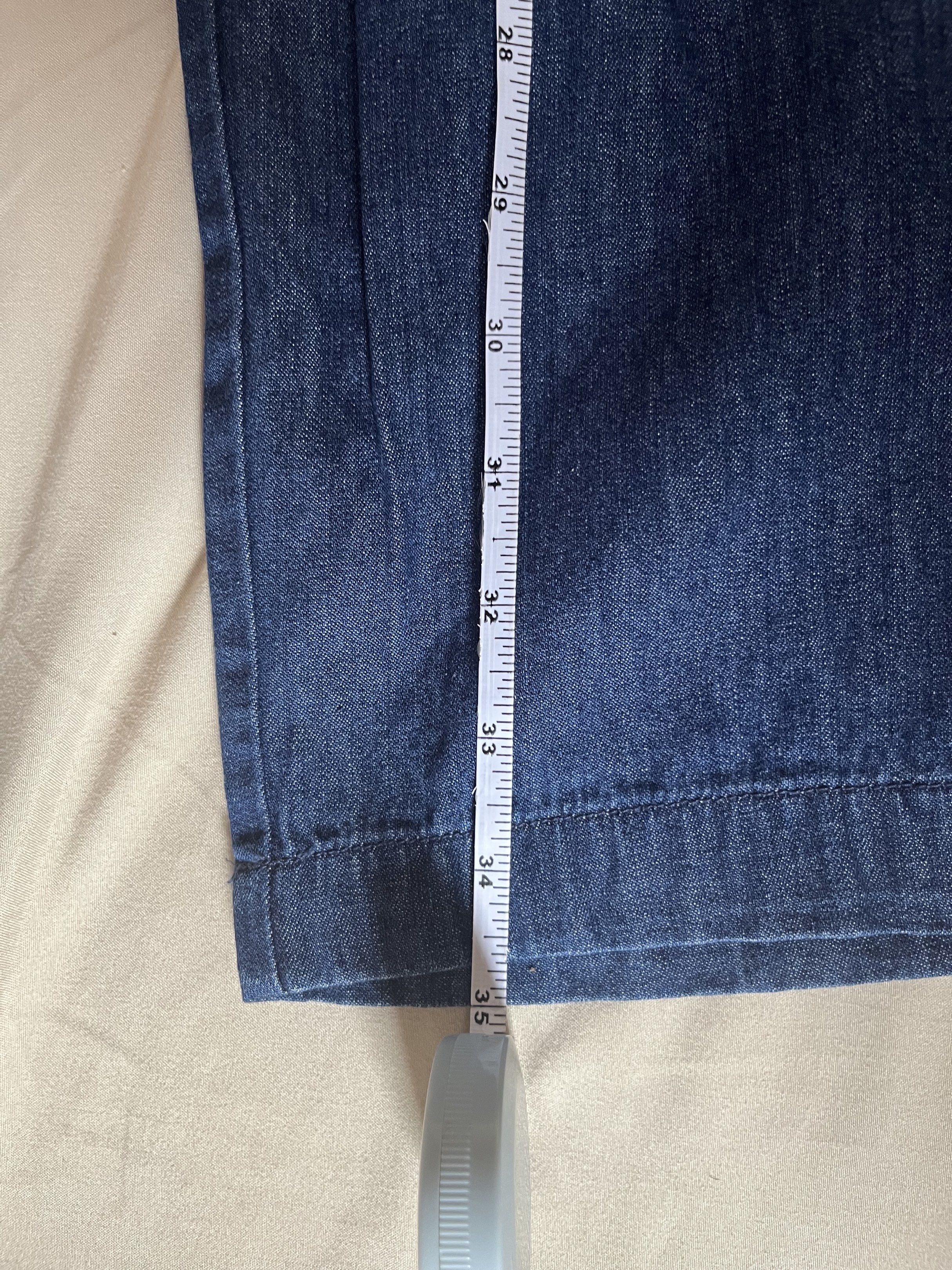Uniqlo Denim Pants - Size M (Category: Jeans) located in Quezon City. Submitted by godwhymeshoppe (Listing ID 1421490250, Image 2). Description: -Uniqlo denim pants with elastic waistband. -Features a drawstring and two pockets. -The pants have a dark blue wash. -Waist measures approximately 13 inches across when unstretched. -The inseam is approximately 34 inches. Size M. -See pic for actual dimes -rfs: kakabili lang last month for 990, wrong si