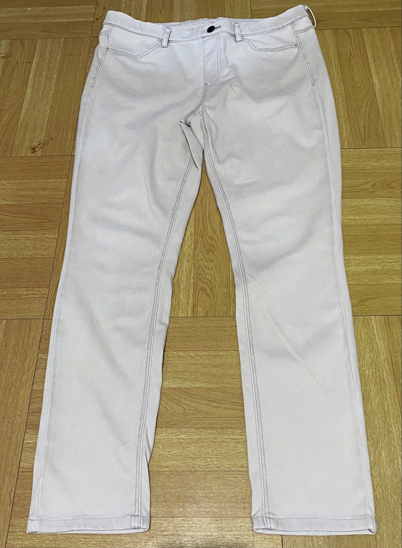 Uniqlo Off White Jeans XL (Category: Jeans) located in Rizal. Submitted by haniijeong (Listing ID 1421579237, Image 1). Description: - Uniqlo off white jeans - Size: XL - Slim fit - color may vary due to lighting .
