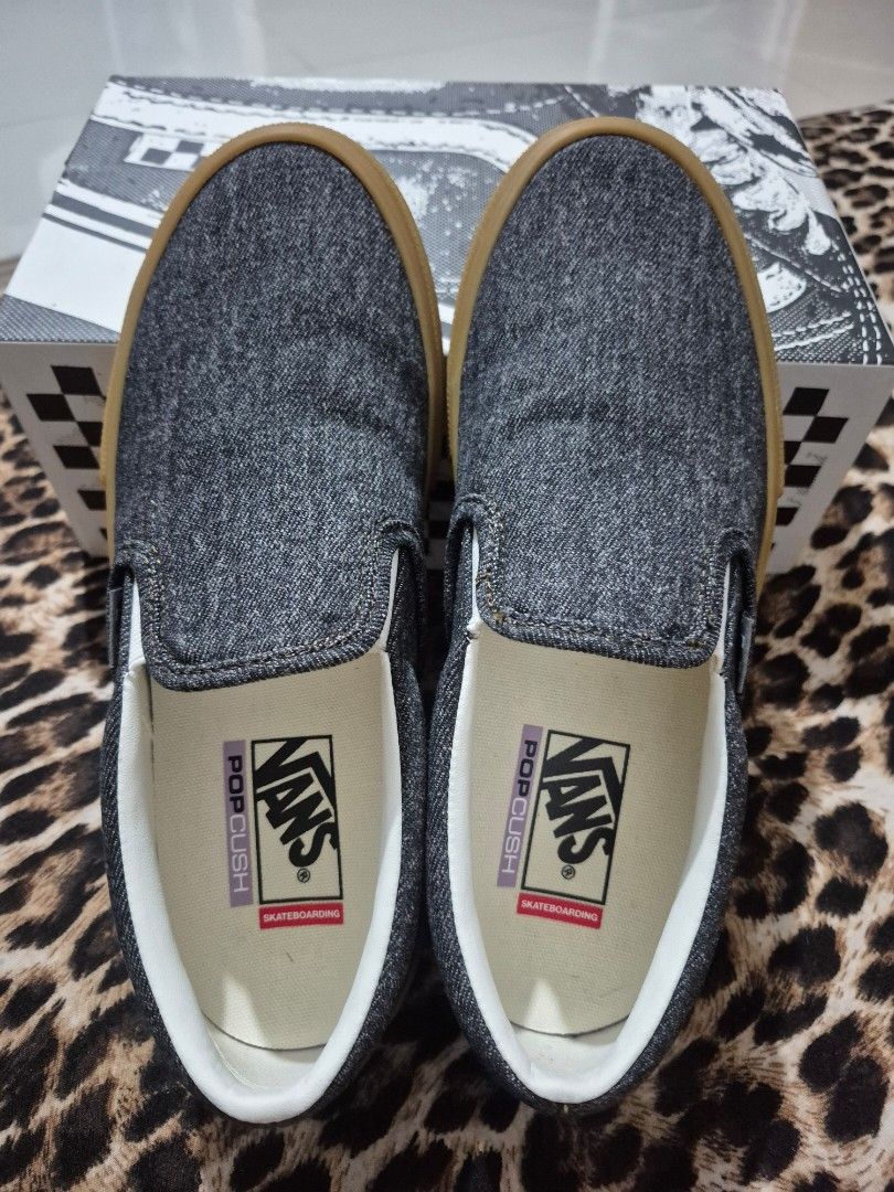 Vans Skate Slip-On Black Denim (Category: Sneakers) located in Caloocan City. Submitted by danahsaur (Listing ID 1421597751, Image 3). Description: -Vans Skate Slip-On in black denim. -Features a gum sole and PopCush insoles. -The shoes are size 8.0 (US Men's), 7.0 (UK), and 40.5 (EUR). -The box shows the original price of ₱4,998.00. The shoes are new and unworn..