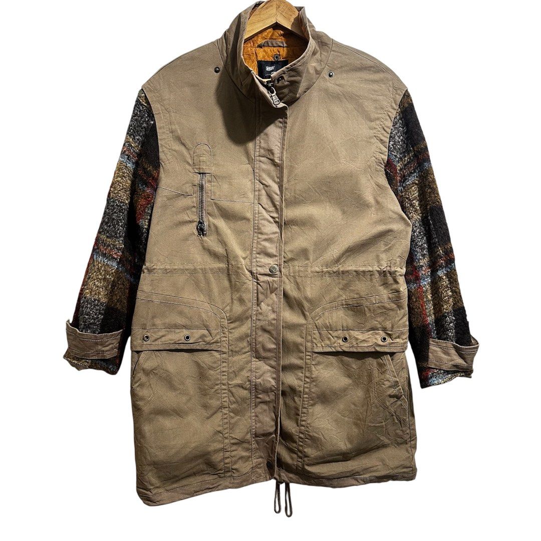 Vintage Brown Jacket with Plaid Sleeves (Category: Coats, Jackets and Outerwear) located in Angeles City. Submitted by eemps (Listing ID 1421540743, Image 1). Description: Size: W:21xL:31.5 Flaw: Zipper on the upper right pocket not working - Unique plaid sleeves - High collar - Textured plaid sleeves .