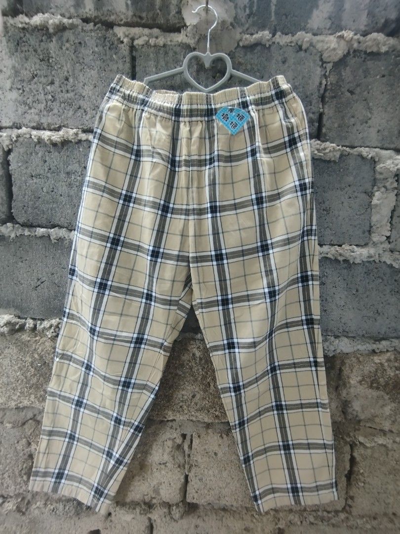 GU Chef Plaid Cream Trouser (Category: Trousers) located in Zamboanga. Submitted by vintagetreasures.zc (Listing ID 1421483816, Image 1). Description: GU Chef Plaid Cream Trouser 33 W / 38 L / 8 Hem Excellent Condition No Issue 580 + SF.