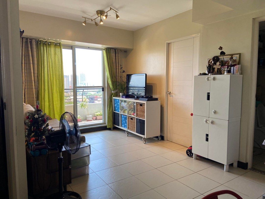 3BR Unit with Parking @ The Amaryllis for Rent (Category: Apartments & Condos) located in Quezon City. Submitted by sweetpea26 (Listing ID 1421745587, Image 1). Description: 3-Bedroom Condo Unit for Rent at The Amaryllis – Quezon City Comfortable and spacious 3-bedroom condo unit at The Amaryllis by DMCI Homes, centrally located in Quezon City, ideal for families or professionals. Unit Features: • Well-proportioned 3-bedroom layout • Bright livin