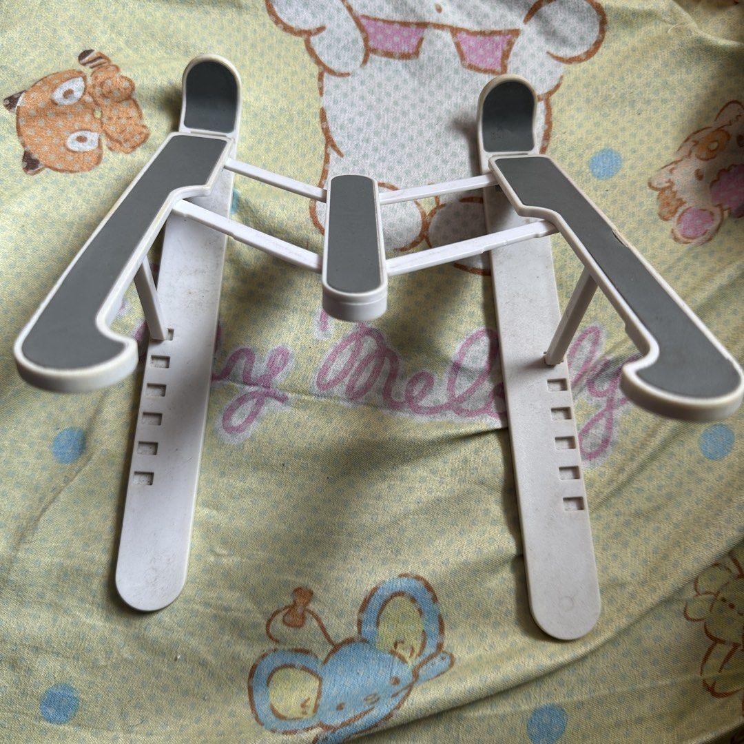 Adjustable Portable Laptop Stand (Category: Laptop Bags & Sleeves) located in Quezon City. Submitted by purinluver (Listing ID 1421656730, Image 3). Description: - Adjustable laptop stand - Foldable design for easy storage - White and gray color - Made of plastic - Multiple height settings - Improves ergonomics - Supports laptop.