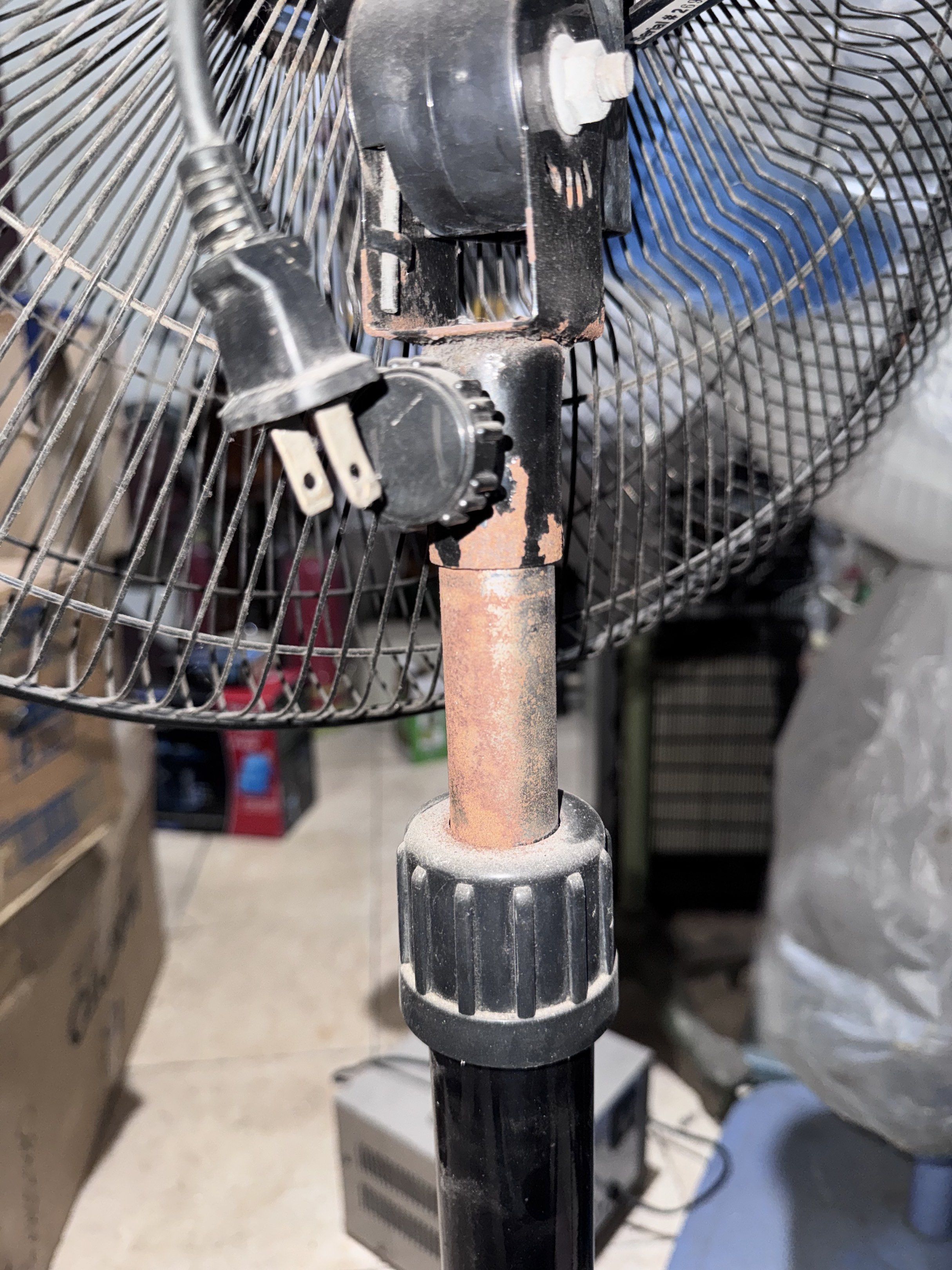 Asahi PF2010BK 20" Stand Fan (Category: Fans) located in Manila. Submitted by beimma (Listing ID 1421649224, Image 3). Description: Asahi stand fan, model PF2010BK. It has a 20-inch size. The fan has a black body with blue fan blades. It has three speed settings. The fan is in working condition. The serial number is 2691768..