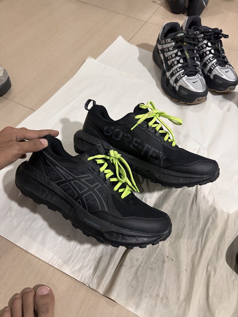 ASICS GEL-SONOMA 8 GORETEX (Category: Sneakers) located in Singapore. Submitted by kkimochii (Listing ID 1421731132, Image 2). Description: Asics gel sonoma 8 goretex. Bought from Japan, no box included. Hardly use due to smaller size. Original black lace will be given. Washed and kept inside cabient..