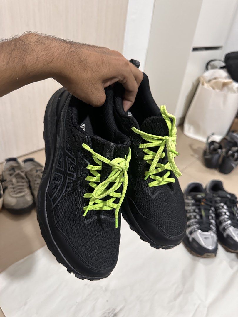 ASICS GEL-SONOMA 8 GORETEX (Category: Sneakers) located in Singapore. Submitted by kkimochii (Listing ID 1421731132, Image 1). Description: Asics gel sonoma 8 goretex. Bought from Japan, no box included. Hardly use due to smaller size. Original black lace will be given. Washed and kept inside cabient..