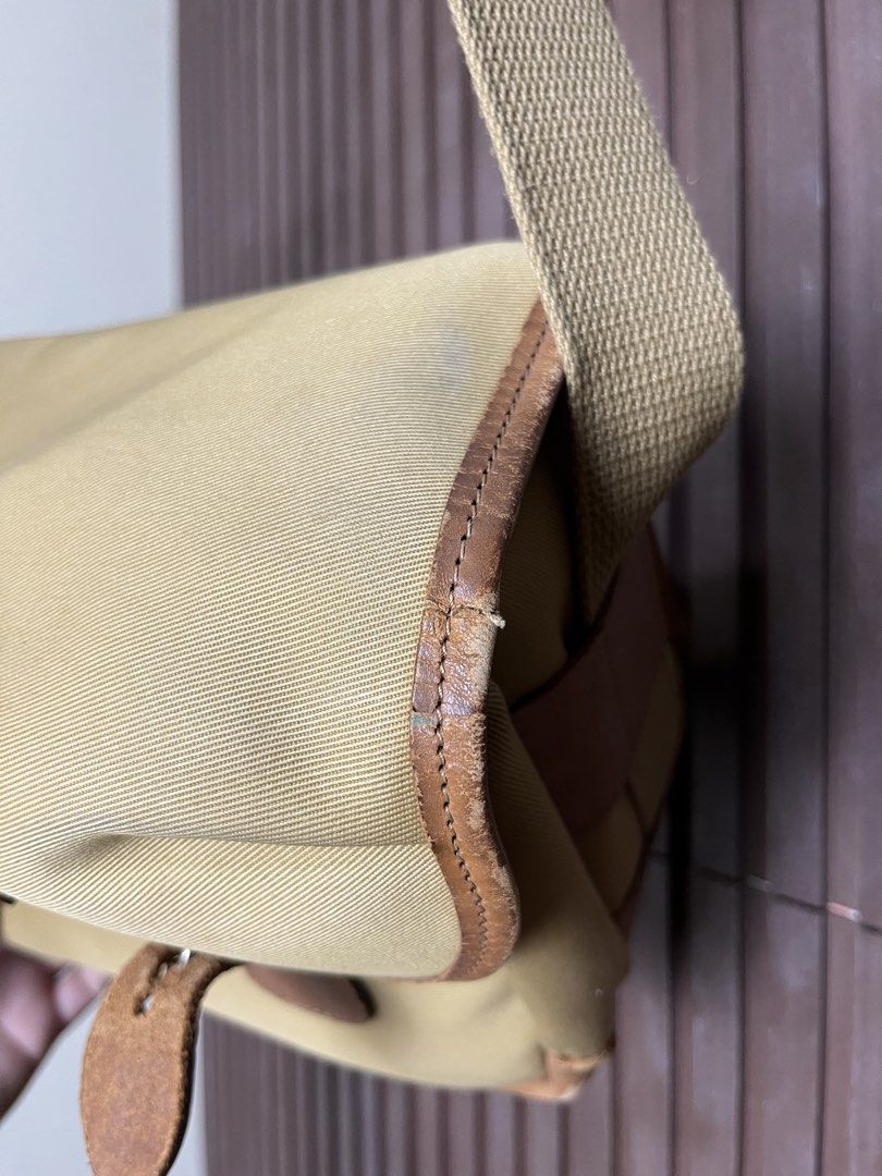Billingham Canvas Camera Sling Bag (Category: Sling Bags) located in Cabanatuan. Submitted by cabsygoods (Listing ID 1421688467, Image 3). Description: Billingham Canvas Camera Sling Bag Very good condition Issue sign of usage Color rate 9/10 Still presentable Dm to purchase! 📩.