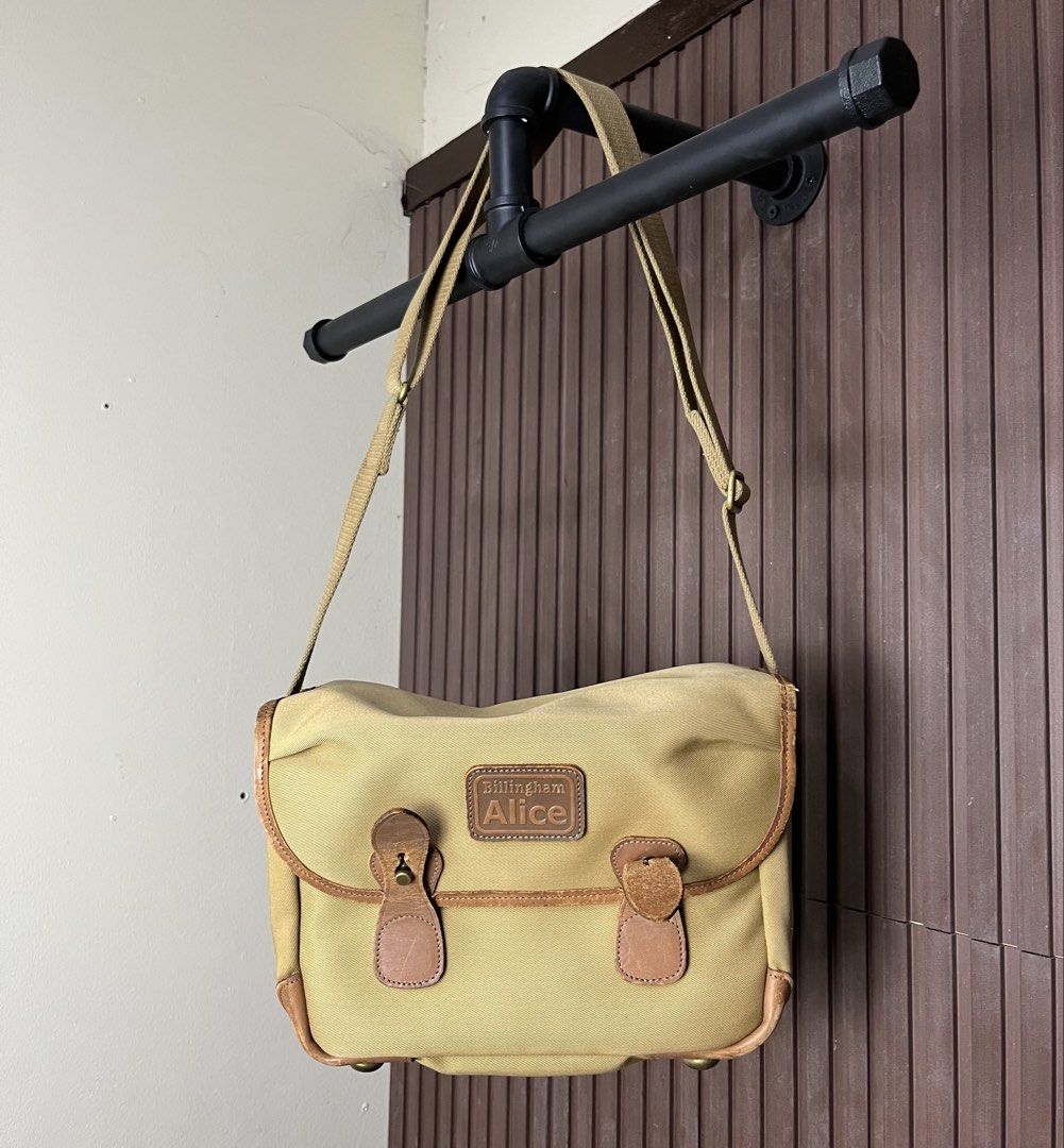 Billingham Canvas Camera Sling Bag (Category: Sling Bags) located in Cabanatuan. Submitted by cabsygoods (Listing ID 1421688467, Image 1). Description: Billingham Canvas Camera Sling Bag Very good condition Issue sign of usage Color rate 9/10 Still presentable Dm to purchase! 📩.