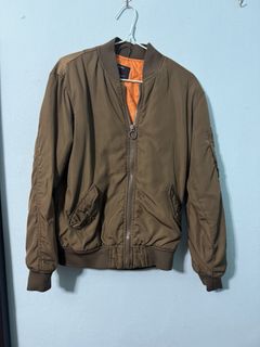 (Category: ) located in . Submitted by the.infinity.wardrobe (Listing ID 1421746744, Image 1). Description: .