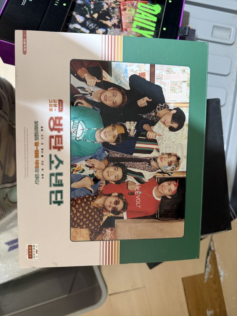 BTS MERCH (Category: K-Wave Merchandise) located in Bulacan. Submitted by jullybeans (Listing ID 1421632625, Image 1). Description: RFS: decluttering May mga kompleto pa yung inclusion, meron naman kulang ng ilang piraso. For display nalang 800-1000k each.