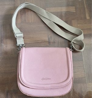 (Category: ) located in . Submitted by things_2_sell (Listing ID 1421710346, Image 1). Description: .