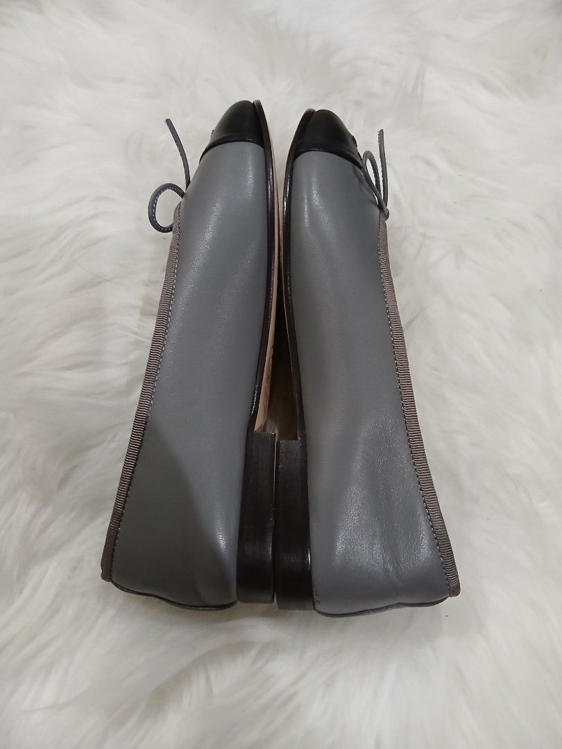 Chanel Cap-Toe Ballet Flats (Category: Flats & Sandals) located in Antipolo. Submitted by loveluxurydiscount (Listing ID 1421733341, Image 3). Description: - Chanel ballet flats - Classic cap-toe design - Gray leather upper - Black cap toe - Sophisticated for everyday wear.