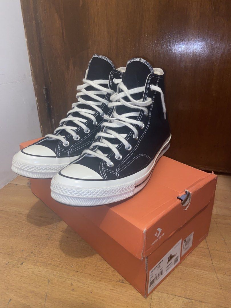 Converse Chuck 70 Hi Black (Category: Sneakers) located in San Juan, La Union. Submitted by jackk00 (Listing ID 1421779614, Image 2). Description: - Converse Chuck 70 sneakers - Color: Black - Size: US Men's 11 / US Women's 13 - Includes original box - Wore only twice RFS: Its a little too big for me..