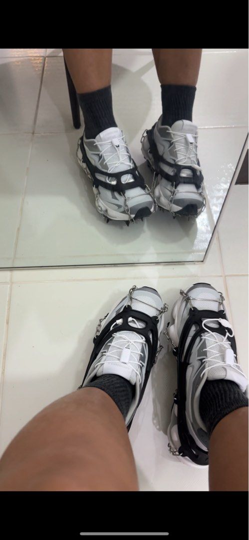 Crampons (Category: Hiking & Camping) located in Santa Rosa. Submitted by declutterbydl (Listing ID 1421682972, Image 3). Description: brand new. bought it for my winter hike thinking may snow pero sa summit lang may snow, di nagamit pouch included.