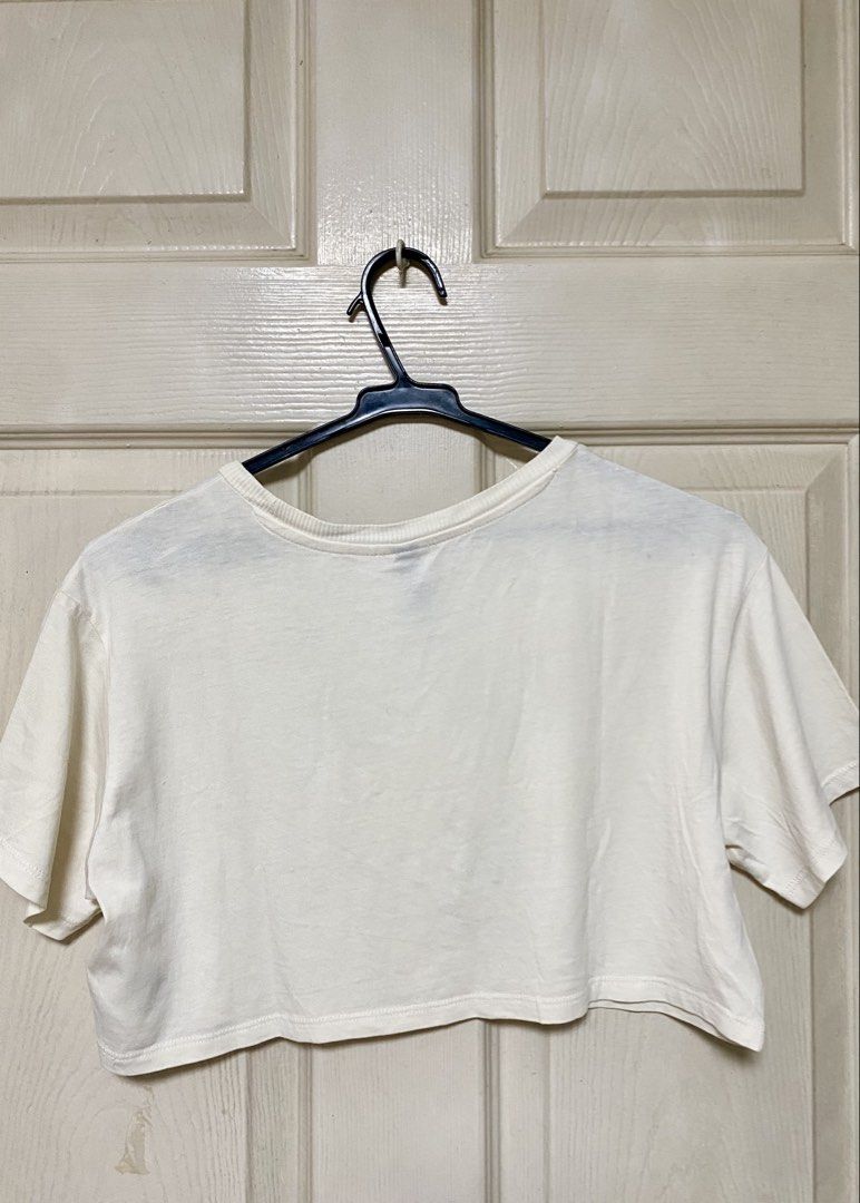 Cream Crop Top with Graphic Print (Category: Others Tops) located in Manila. Submitted by bbgyza (Listing ID 1421680230, Image 2). Description: - Cream-colored crop top - Features a "CREATE YOU" graphic print - Round neckline - Short sleeves - Soft and comfortable material - Ideal for casual wear.