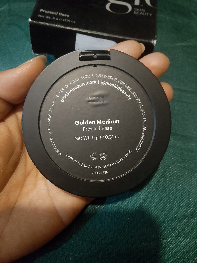 Glo Skin Beauty Pressed Base - Golden Medium (Category: Makeup) located in Manila. Submitted by reziahbant00650 (Listing ID 1421726453, Image 3). Description: - Glo Skin Beauty Pressed Base Second Skin Finish in Golden Medium - Pressed powder with a mirror - Net weight: 9g / 0.31 oz - Made in the USA - Includes original box.