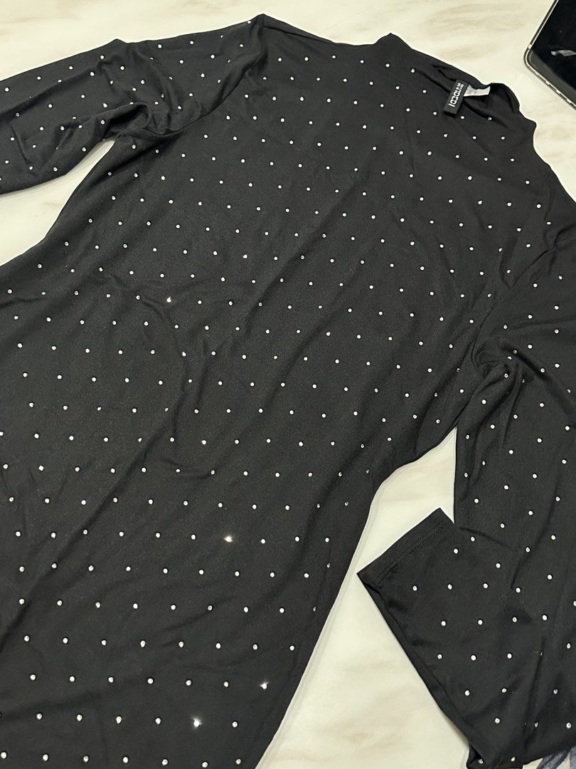 H&M Divided Black Studded Dress (Category: Dresses) located in Quezon City. Submitted by prelovednd21 (Listing ID 1421665972, Image 2). Description: - H&M Divided Black Studded Dress - Size: M - Condition: Good - Features: Studded design - Color: Black - Perfect for: Special occasions or a night out.