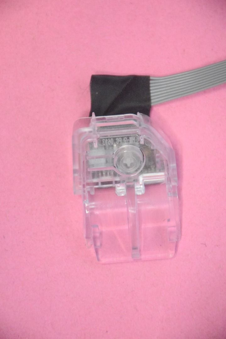 HW-9 PC 0613 with remote for DEVANT 43UHD204 (Category: TV Consoles) located in Caloocan City. Submitted by zinguscooks (Listing ID 1421717425, Image 2). Description: - DEVANT POWER BUTTON/IR SENSOR. WITH REMOTE AND BATTERIES .