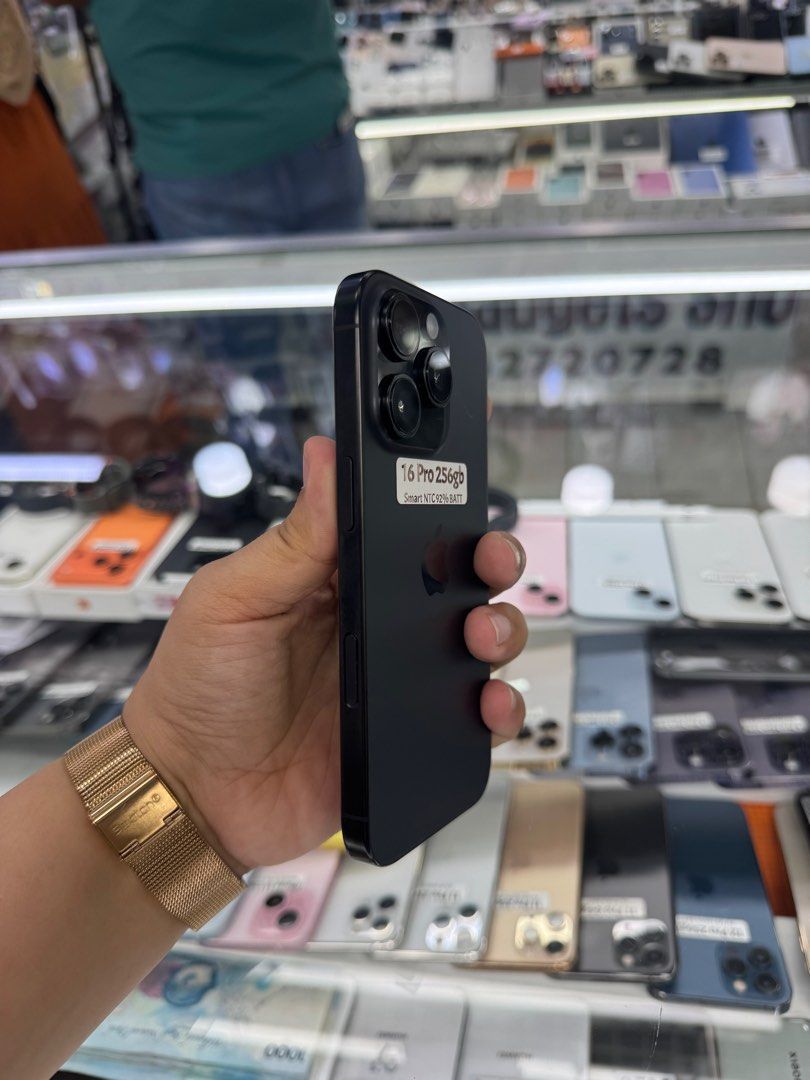 Iphone 16 Pro 256gb 92% batt Smartlocked NTC (Category: iPhone 16 Series) located in San Juan City. Submitted by javedsgadgetshop (Listing ID 1421724694, Image 2). Description: INSTALLMENT OPTIONS : SPAY LATER / GGIVES / CREDIT CARD! WE BUY AND SELL SO PWEDE MAGBINTA OR SWAP ! Quick Specs : 💵 Iphone 16 Pro •256gb •NTC Variant •92% batt health •Smartlocked •98% Smoothness •No hidden issue | No Repaired •100% Authentic | Not Refurbished •w/ Box Ch