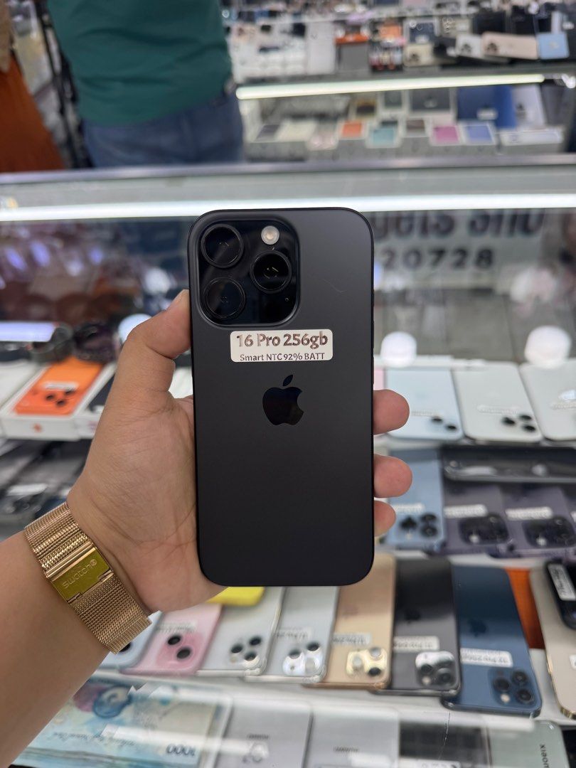 Iphone 16 Pro 256gb 92% batt Smartlocked NTC (Category: iPhone 16 Series) located in San Juan City. Submitted by javedsgadgetshop (Listing ID 1421724694, Image 1). Description: INSTALLMENT OPTIONS : SPAY LATER / GGIVES / CREDIT CARD! WE BUY AND SELL SO PWEDE MAGBINTA OR SWAP ! Quick Specs : 💵 Iphone 16 Pro •256gb •NTC Variant •92% batt health •Smartlocked •98% Smoothness •No hidden issue | No Repaired •100% Authentic | Not Refurbished •w/ Box Ch