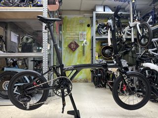 （分類：）位於 。 由 bikezone88hk 提交（商品編號 1421766087，圖片 1）。簡介： 。