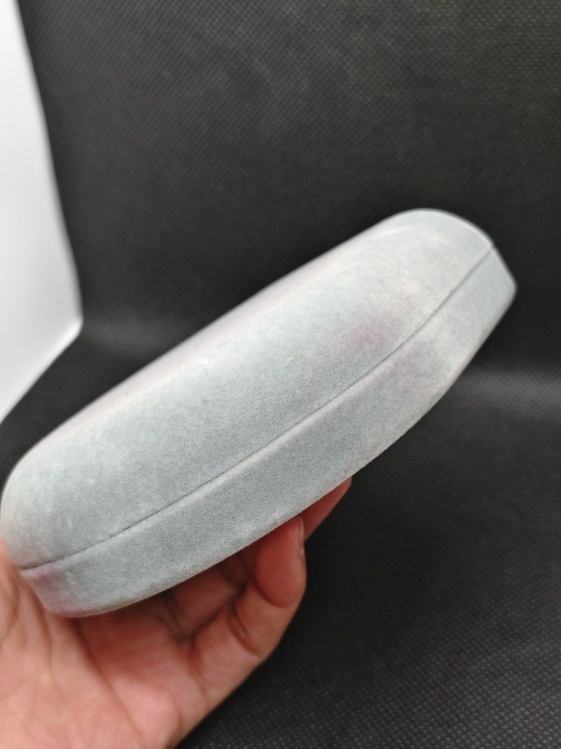 Gray jewelry box (Category: Accessory Holder, Box & Organizers) located in San Mateo. Submitted by joryee (Listing ID 1421660601, Image 3). Description: -Jewelry box -has some minimal stains of lipstick, scratches -the item is very much in good shape and condition -Enough to fit in your jewelries.