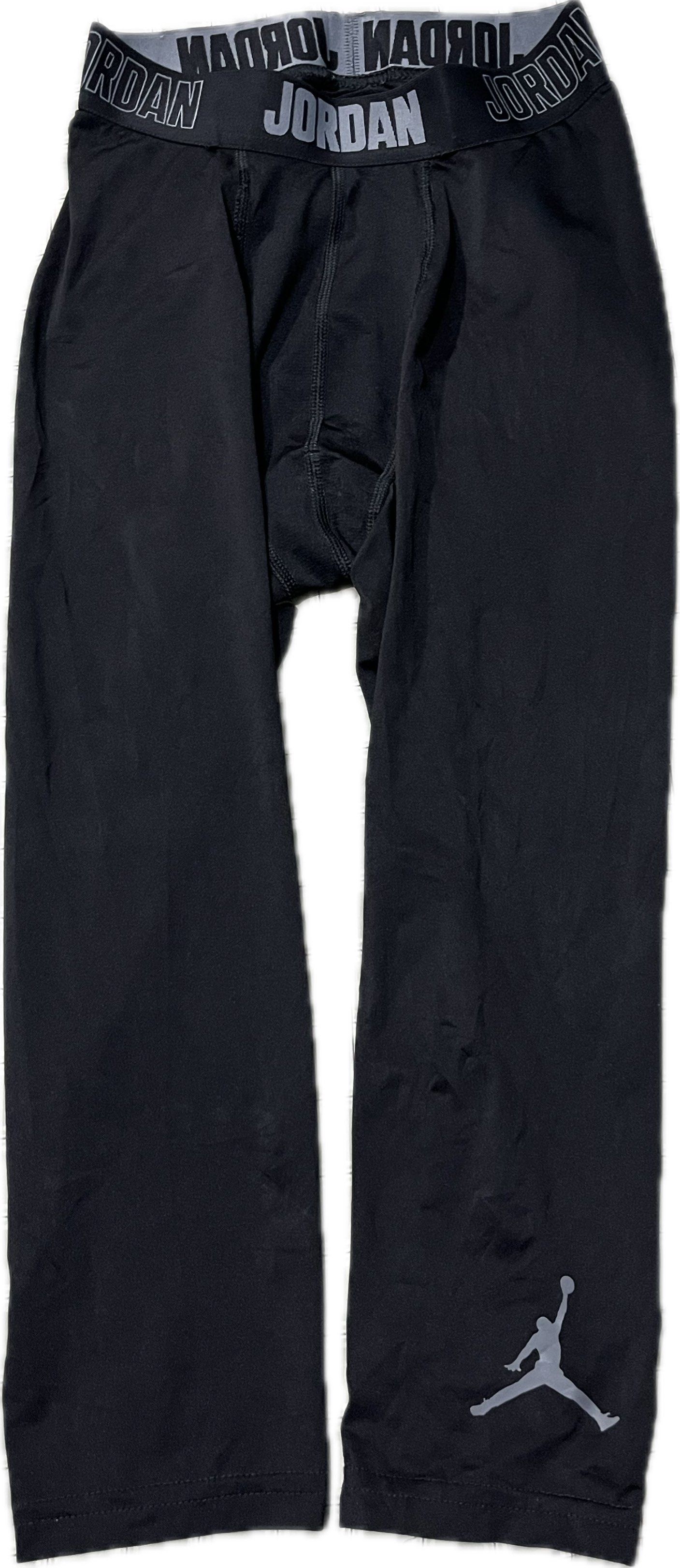 Jordan Compression Tights (Category: Activewear) located in Basud. Submitted by metro_archives.ph (Listing ID 1421776742, Image 1). Description: - Black Jordan compression tights - Size: M - Features Jordan logo on waistband - Jumpman logo on left leg - Made in El Salvador - Fabric: 84% polyester, 16% spandex (body); 91% polyester, 9% spandex (panels).