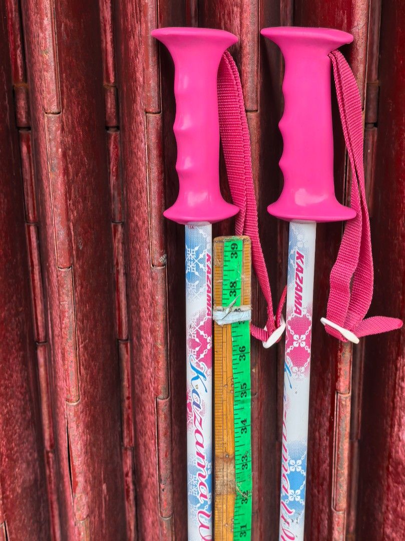 Kazama Winter Ski Poles (Category: Hiking & Camping) located in Rizal. Submitted by gkstcenit (Listing ID 1421766144, Image 3). Description: Pwede pang Trekking 2 for 250 Kazama Winter ski poles - Features pink handles and straps - White shaft with pink and blue floral and heart designs - Black tips - Approximately 36 inches long.
